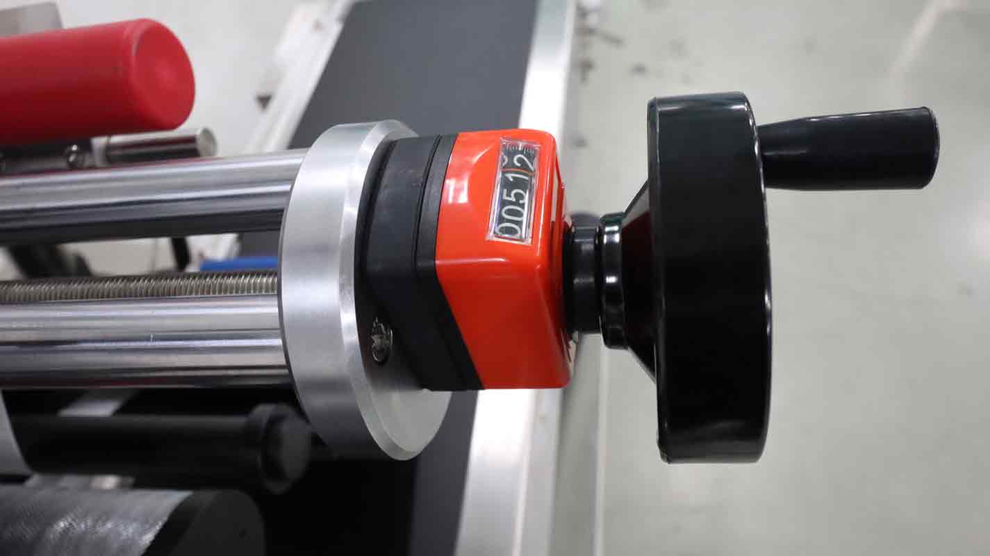  探秘全自動高速分卡貼標(biāo)機,領(lǐng)略工業(yè)高效之美